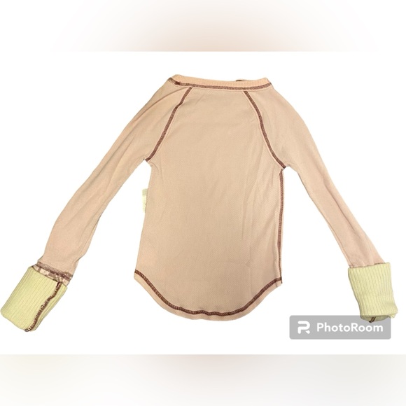 FREE PEOPLE sweater - Picture 2 of 3